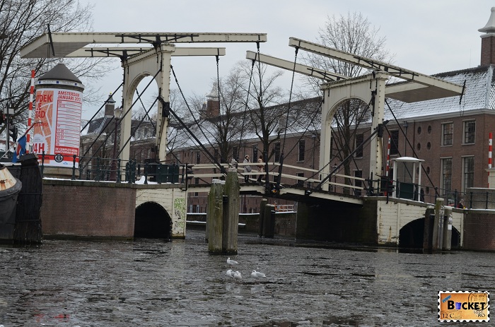 Canalele din Amsterdam 