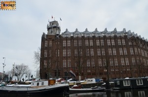 Canalele din Amsterdam - Scheepvaarthuis
