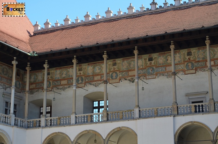 Castelul Wawel Cracovia - curtea interioara a palatului regal
