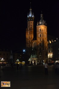 Cracovia - peisaje de noapte - Bazilica Sf. Maria