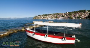 barca pe lacul Ohrid din Macedonia