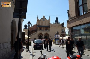 Sukiennice - Hala Postăvarilor din Cracovia
