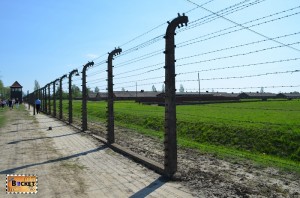 Gard electrificat la lagărul de concentrare Auschwitz II - Birkenau