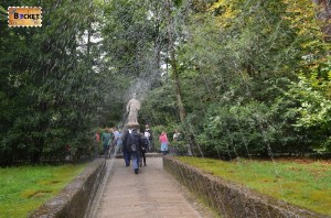 Hellbrunn alee udata de jeturi de apa