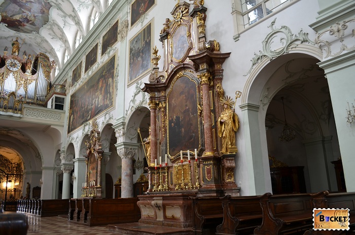 Salzburg - biserica abatiei Sfântul Petru din Salzburg