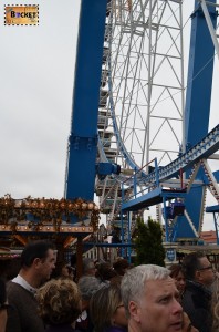 Lume multa la Riesenrad - roata uriaşă - Oktoberfest Munchen
