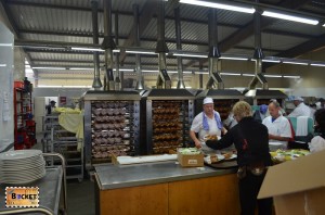 Rotiserie in Cortul Winzerer Fähndl - Corturile de la Oktoberfest Munchen