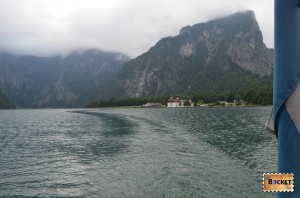 Lacul Koenigssee şi mănăstirea Sf. Bartolomeu (St. Bartholomä)