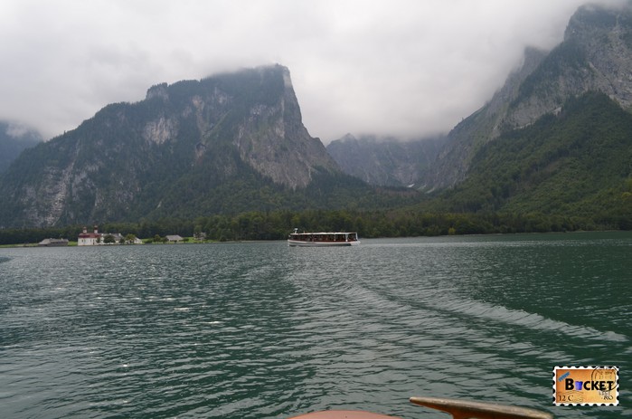 Lacul Koenigssee şi muntele Watzmann