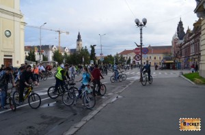 Critical Mass Oradea 2014 - Primarie