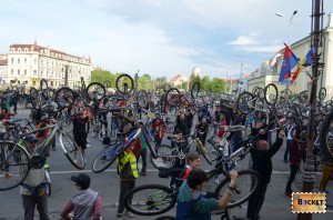 Critical Mass Oradea 2014 - Primarie