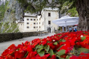 Castelul Predjama din Slovenia